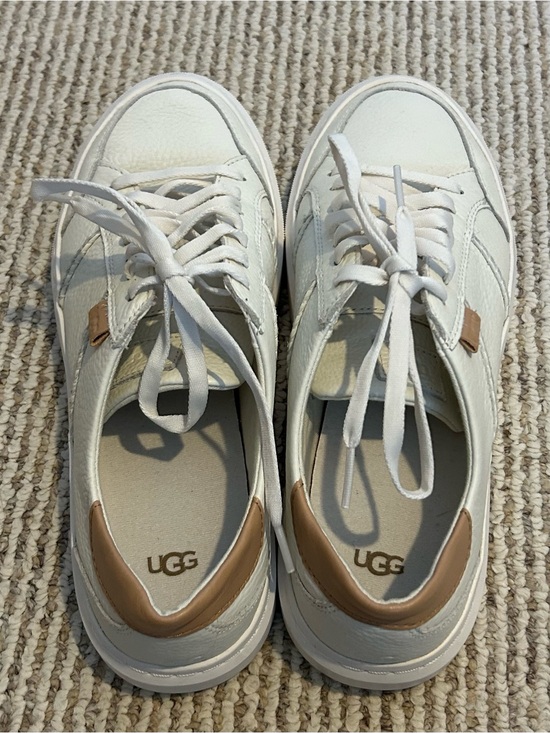 UGG Shoes - UGG Women’s Alameda Cream Leather Sneakers with Tan Heel Accent - size 9